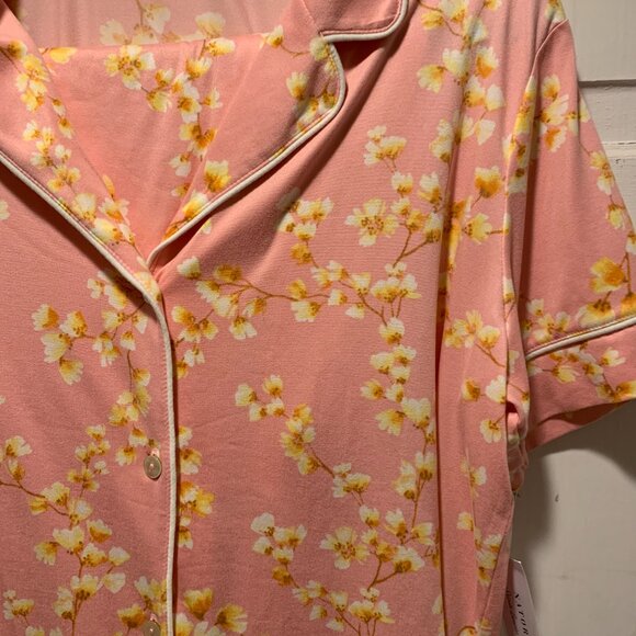 Natori~ NWT!!~ (Retail: 140) Luxurious Pajamas - Picture 7 of 15